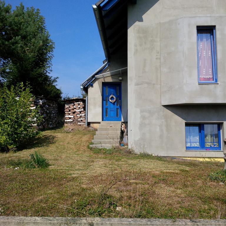 Chata U Rybnika Msecke Zehrovice エクステリア 写真